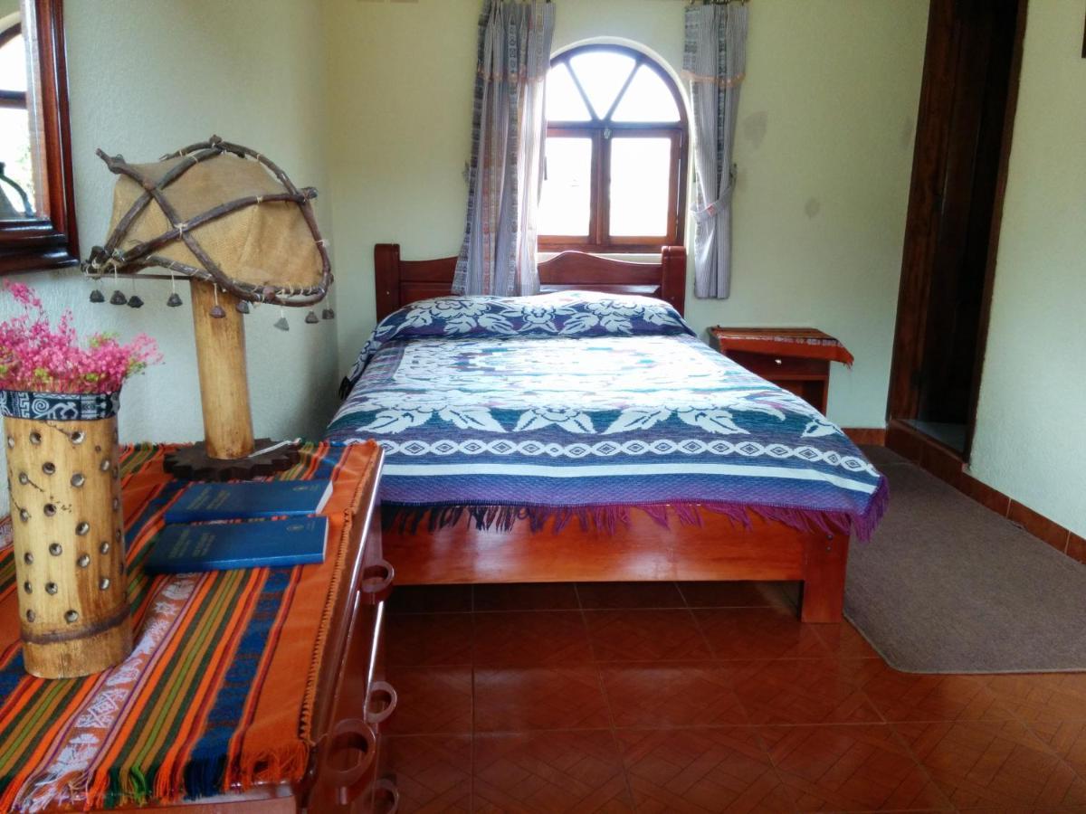 Hostal Curinan اوتابالو المظهر الخارجي الصورة