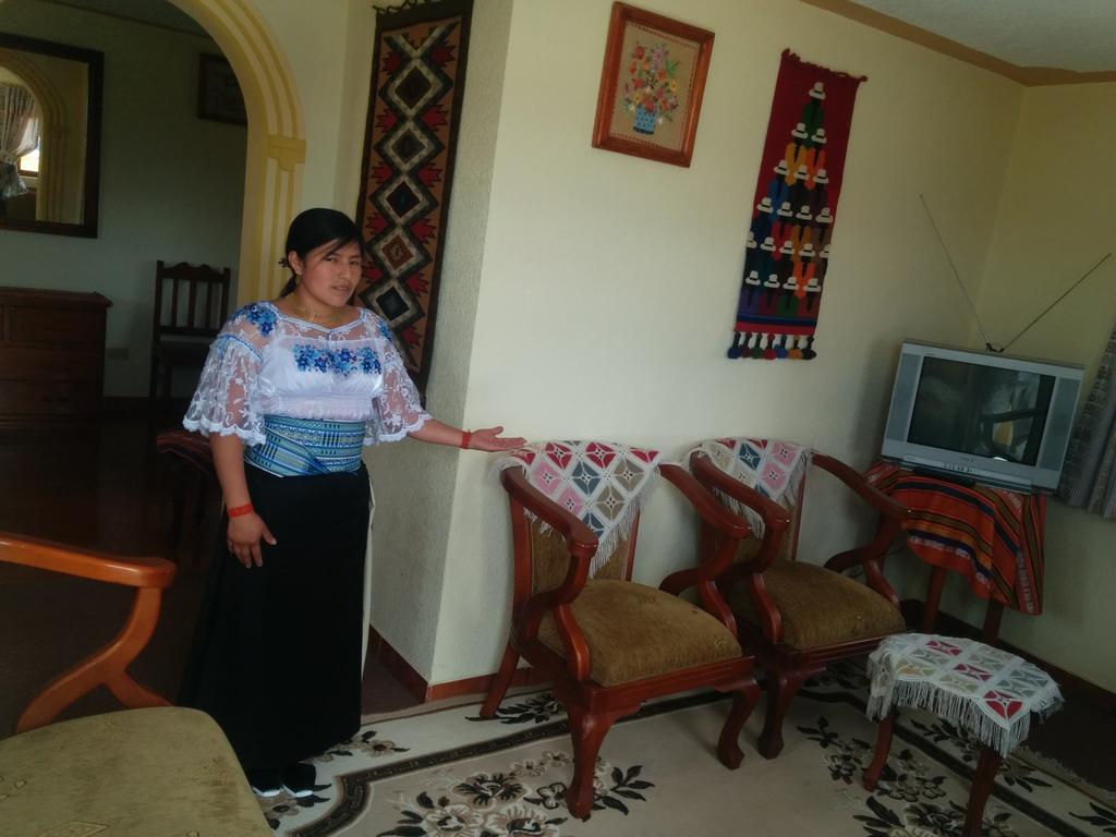 Hostal Curinan اوتابالو المظهر الخارجي الصورة