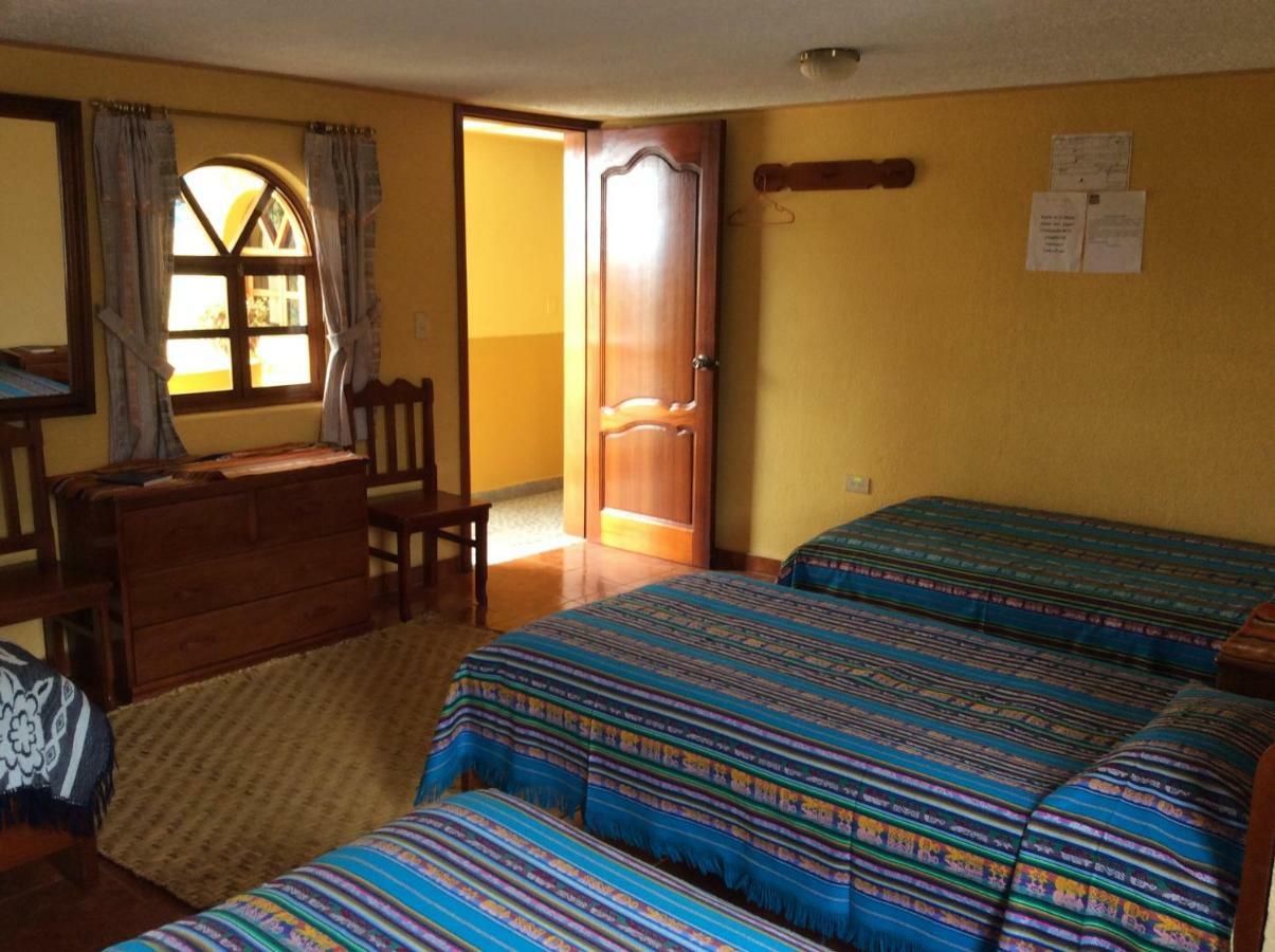 Hostal Curinan اوتابالو المظهر الخارجي الصورة